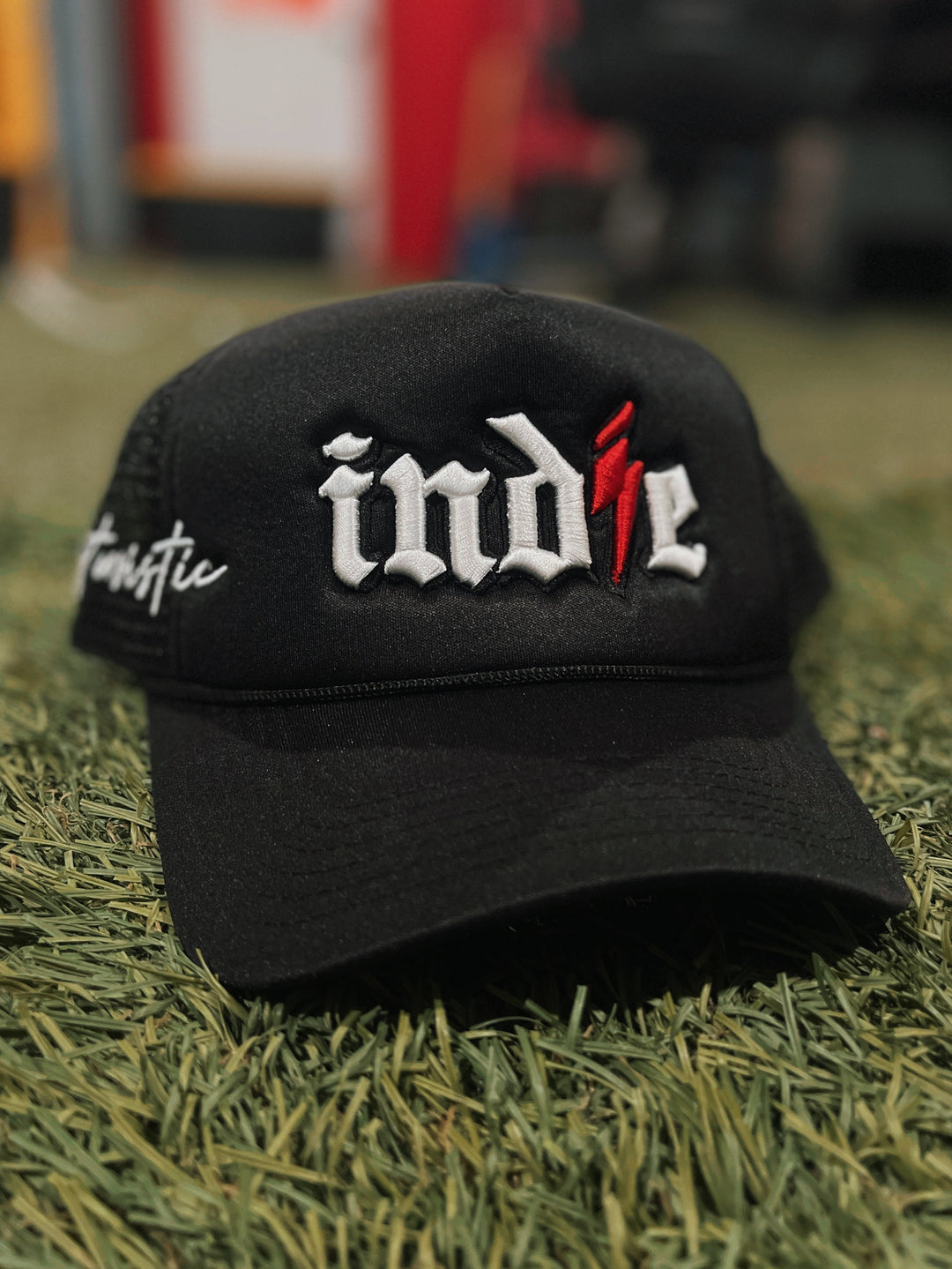 INDIE MERCH – FUTURISTIC SHOP